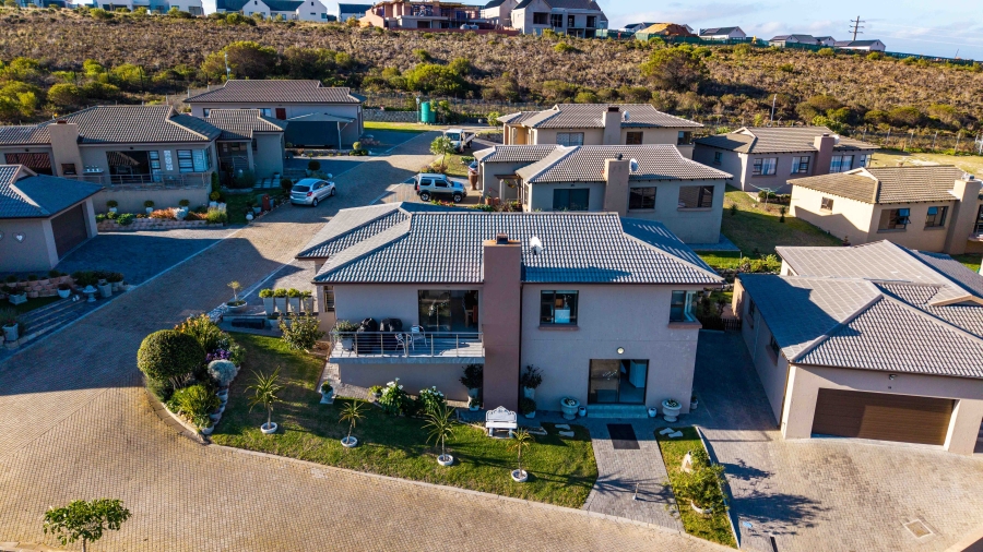 4 Bedroom Property for Sale in Seemeeu Park Western Cape